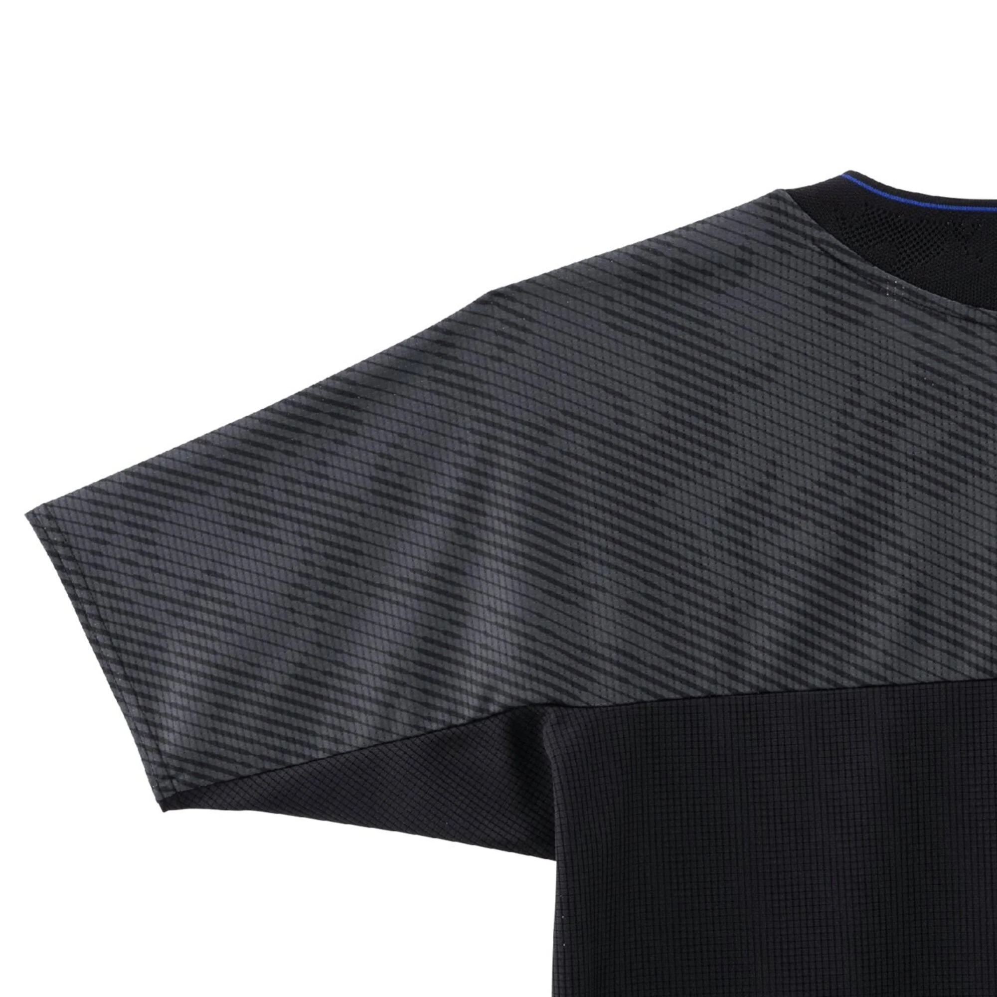 U DRY AEROFLOW T-SHIRT - Image 20