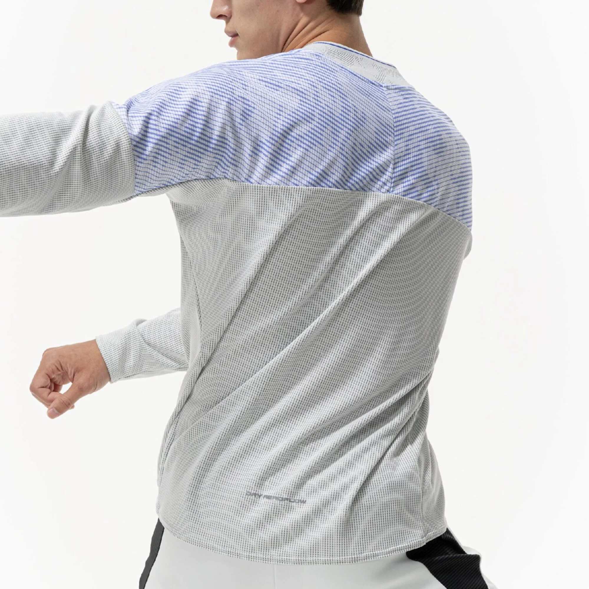 U DRY AEROFLOW T-SHIRT - Image 11