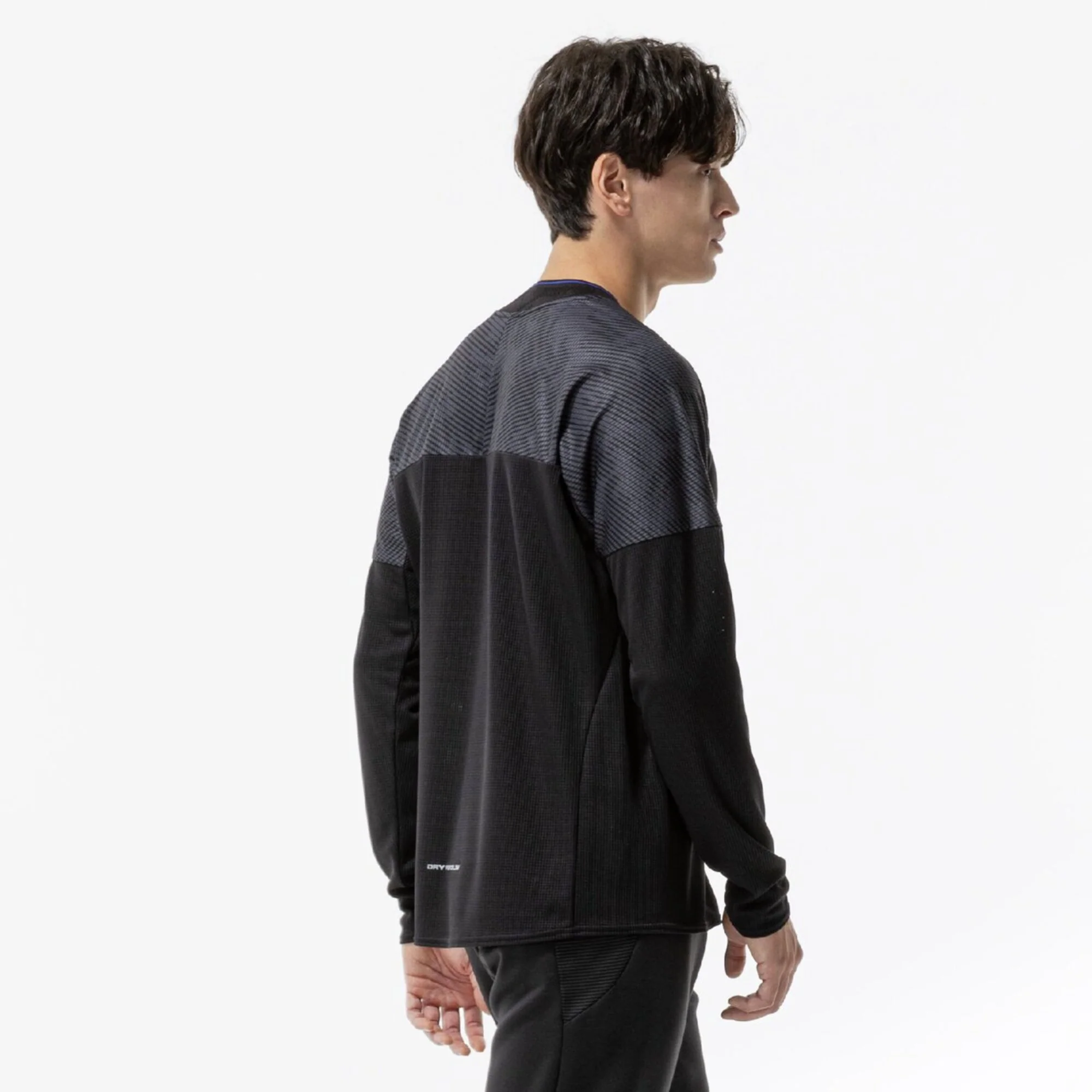 U DRY AEROFLOW T-SHIRT - Image 16