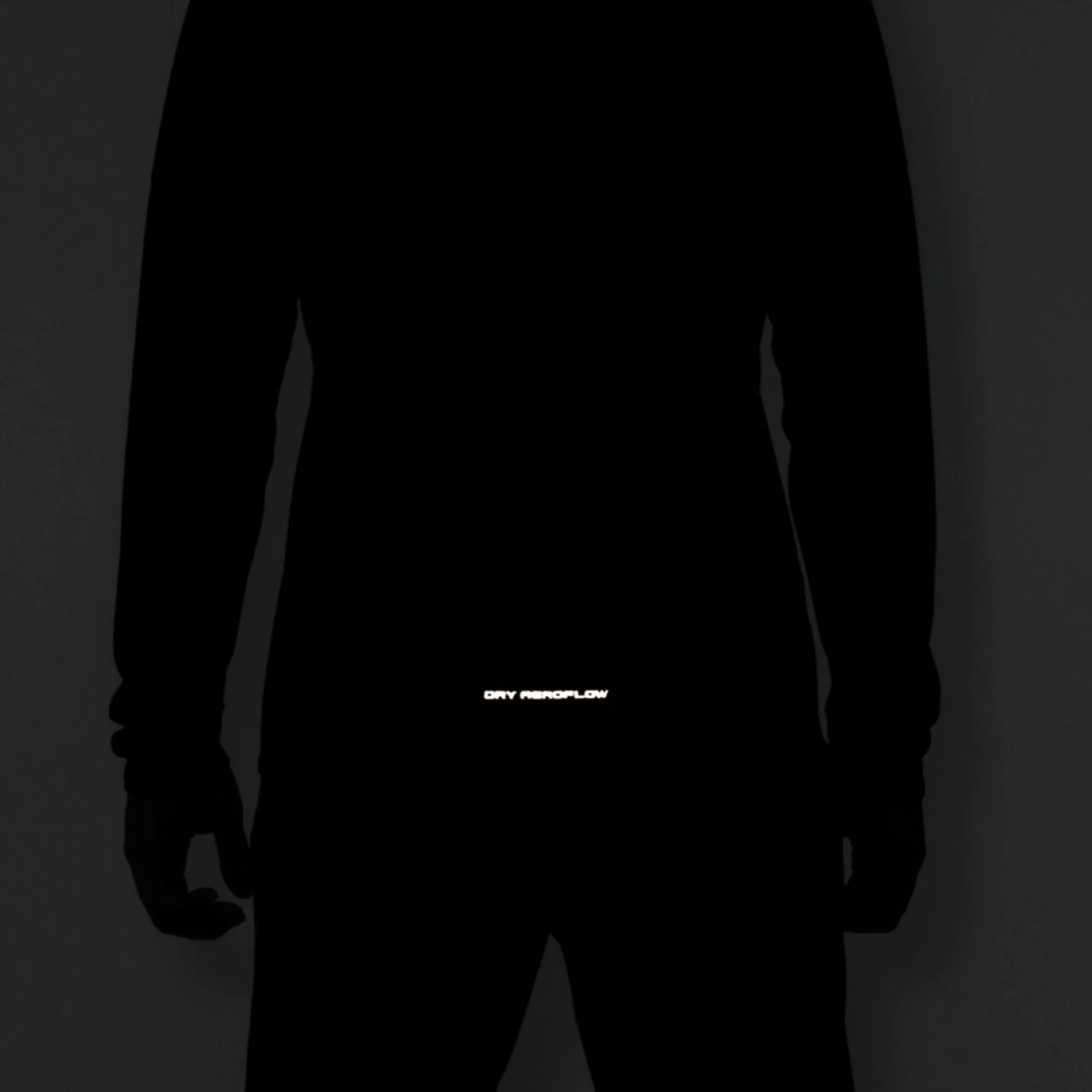 U DRY AEROFLOW T-SHIRT - Image 20