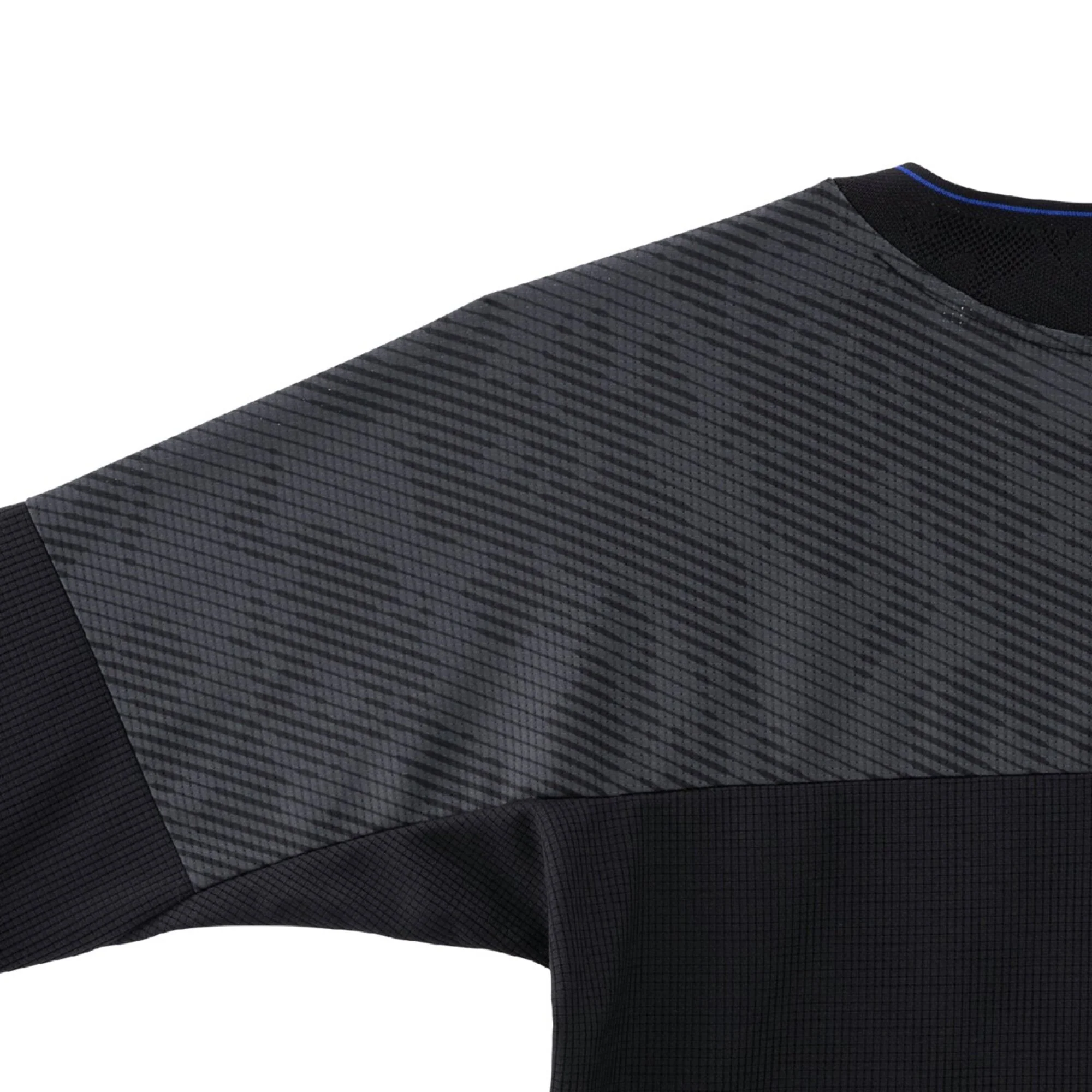 U DRY AEROFLOW T-SHIRT - Image 21