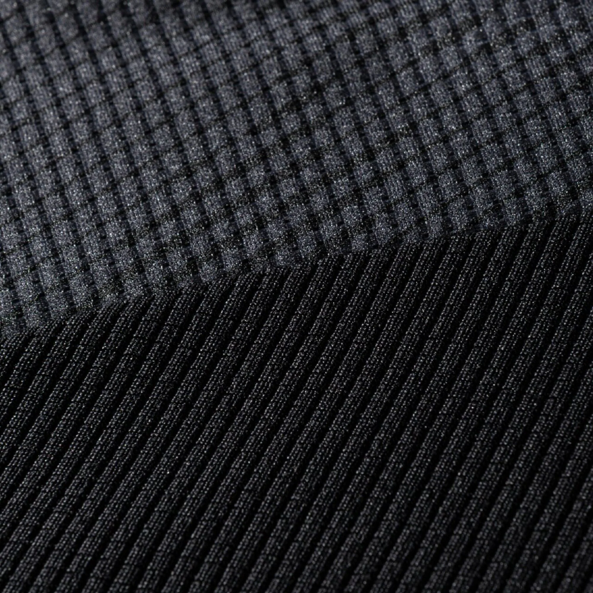 U DRY AEROFLOW T-SHIRT - Image 23